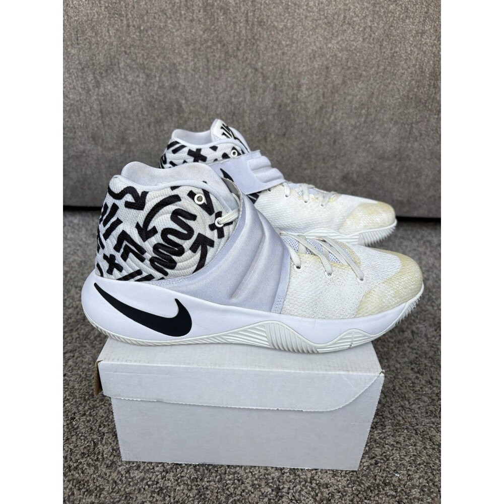 NIKE 2016 KYRIE 2 WHITE CROSSOVER NIKE ID SIZE 10.5 MENS